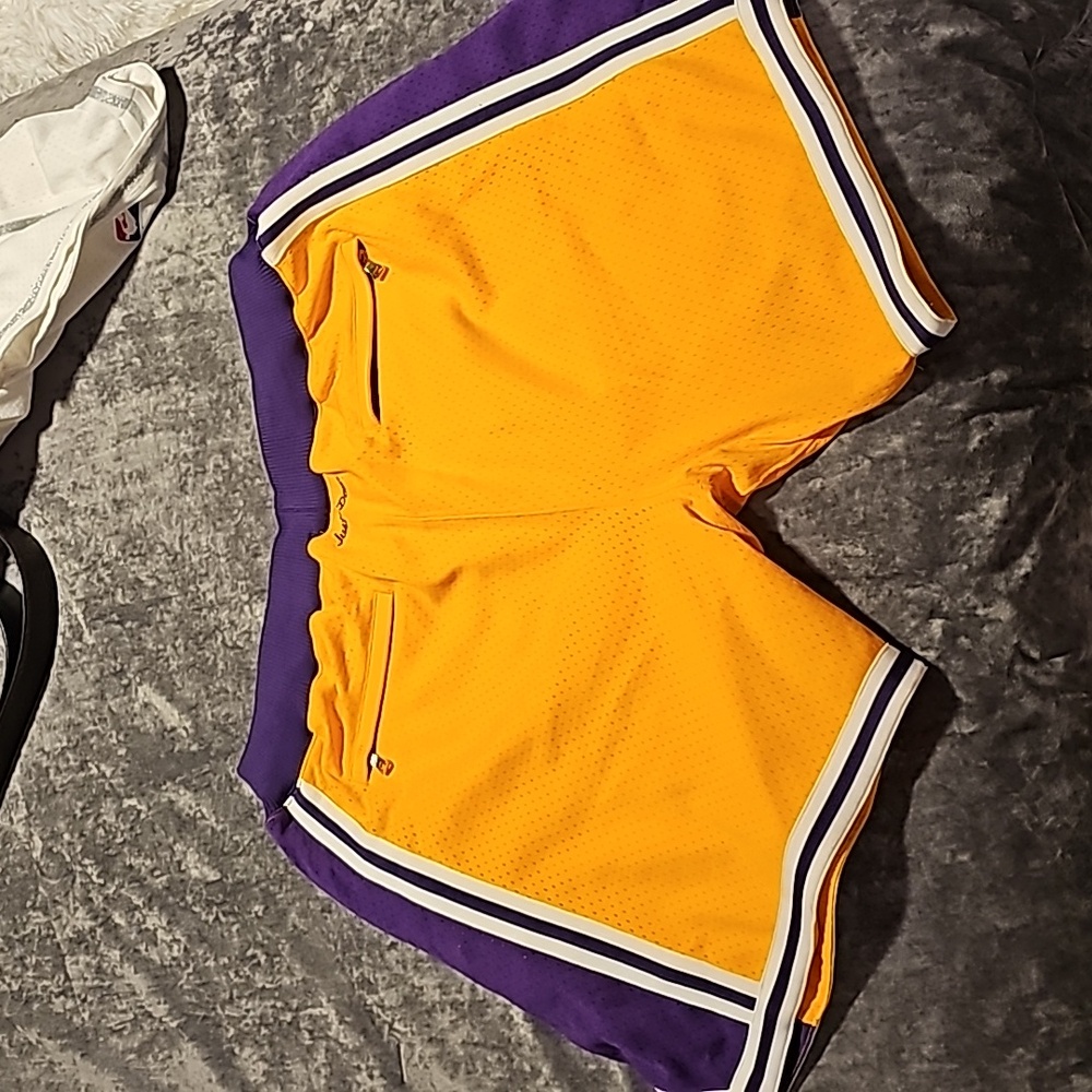 shorts - Picture 3 of 4